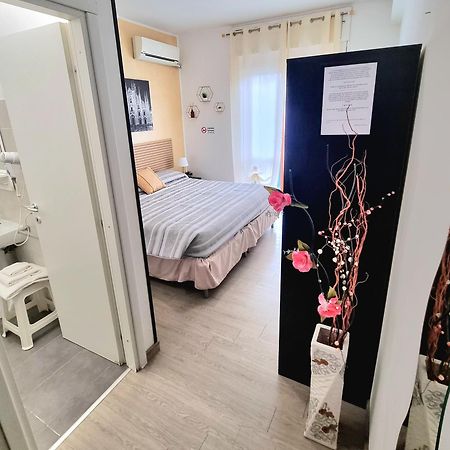 B&B Italo House Opera Ngoại thất bức ảnh