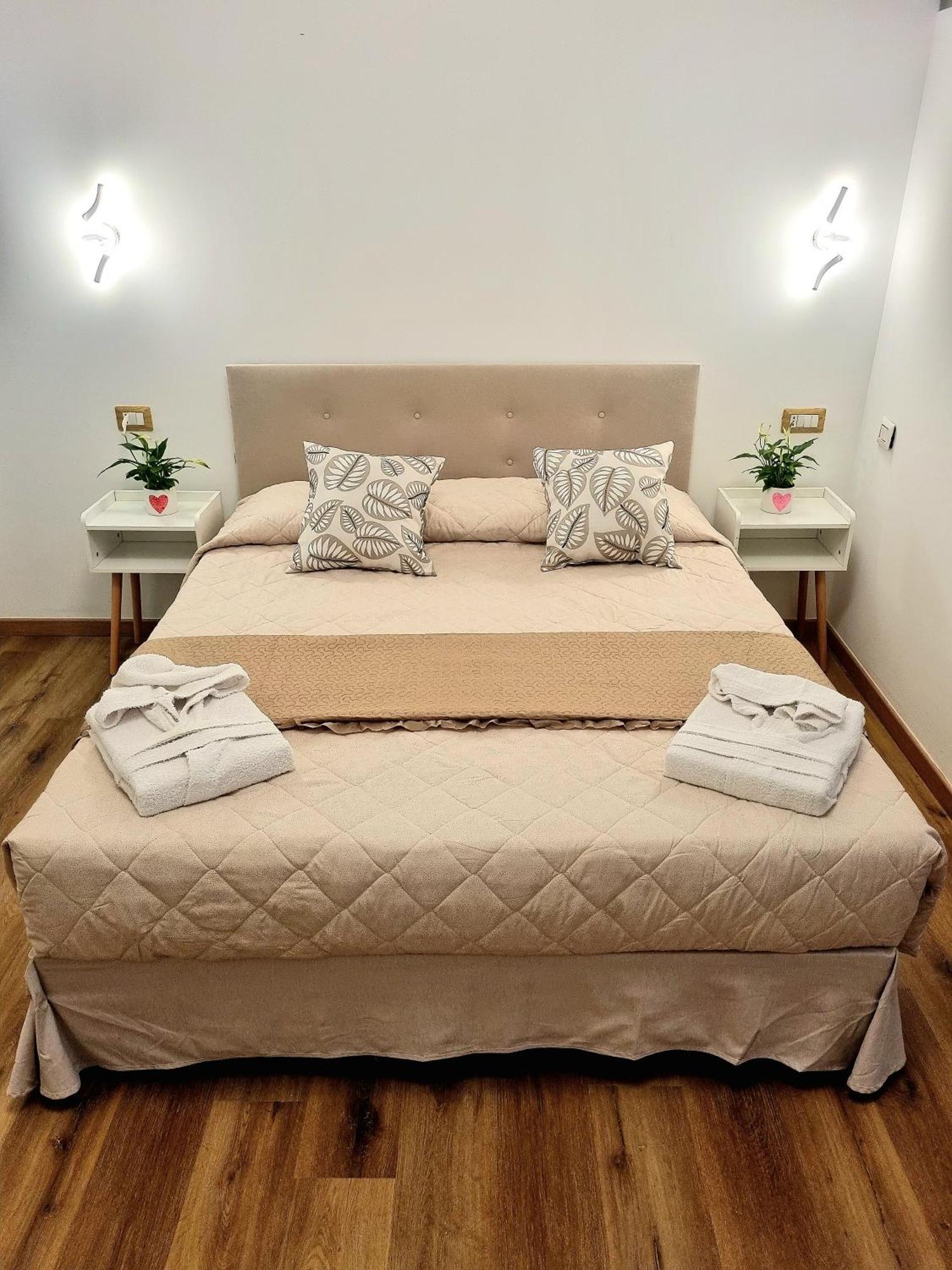 B&B Italo House Opera Ngoại thất bức ảnh